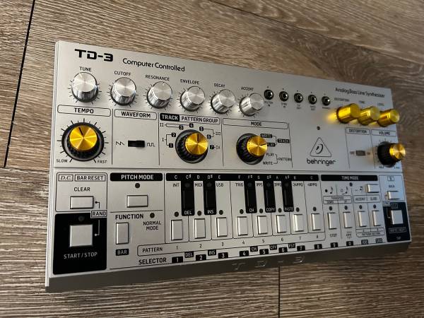 Behringer TD-3 Silver Acid Bass Synth - musical instruments - by