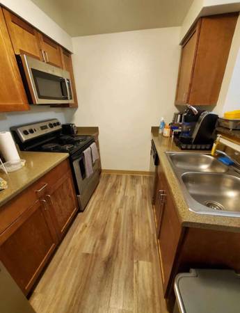 $645 / 1br - 107ft2 - Looking for a Roommate or Lease Take Over in East Bremerton: (East Bremerton)63934414961410122