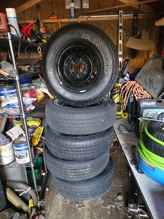 5 Bronco 4x4 Rims with Like New Tires 1