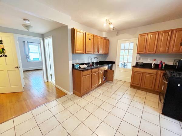 $4,800 / 4br - Apartment 4b/2b close to MIT Kendall Sq. (Cambridge)63810039891073120