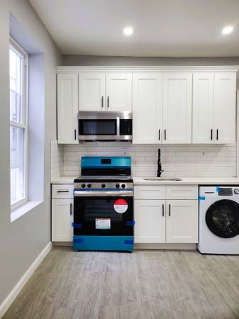 $1,395,000 / 8br - Renovated & vacant BIG Brick 4 family (Close to subway)63891772949378122