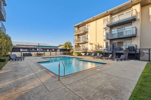 $2,300 / 1br - 714ft2 - Centro de fitness, en Alameda, 1 dormitorio 1 baño (alameda)63657558004481122