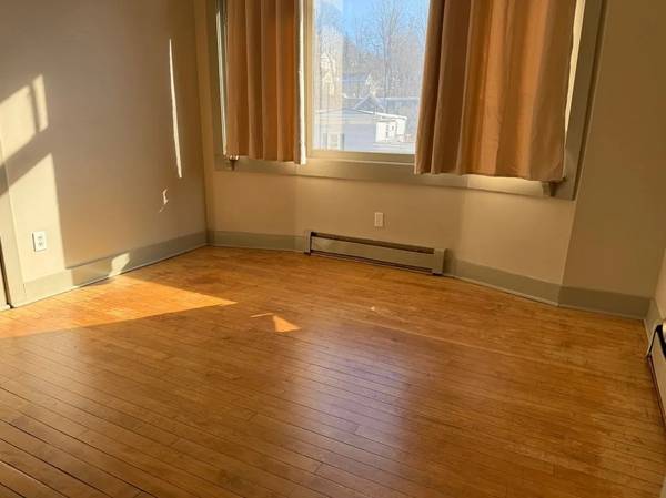 $850 / 2br - 800ft2 - Sublet in Franklin NH (Franklin)63932188887811122