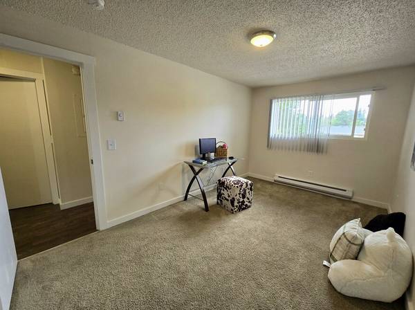 $1,580 / 1br - 780ft2 - Refrigerator, Electric Range, Internet Access (4807 200th St SW, Lynnwood, WA)63799882301441123