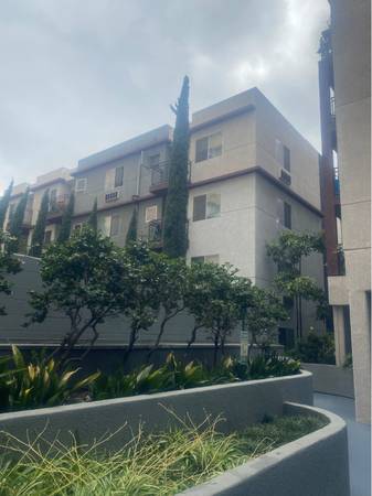 $1,249 / 368ft2 - 🕰️ Time’s Running Out! Affordable Senior Apts – Tour Today (1221 W 7th St, Los Angeles, CA)63857733813889122