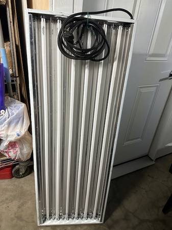 Sun Blaze T5HO Fluorescent Strip Light 41 - 4 ft Fixture, 1 Lamp, 120V 1