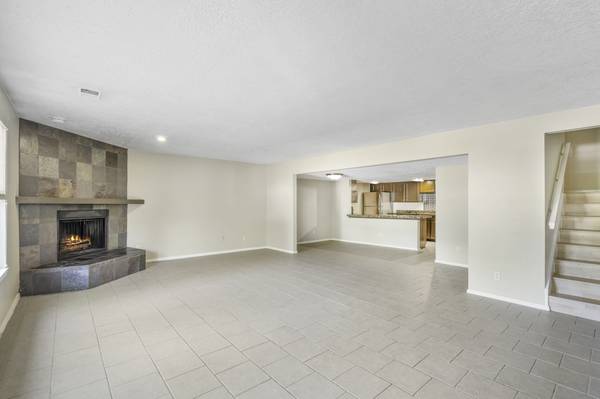$2,900 / 3br - 1608ft2 - Hermosa casa de 2 pisos con 3 habitaciones y 2.5 baños (Santa Fe NM)63806118270209120