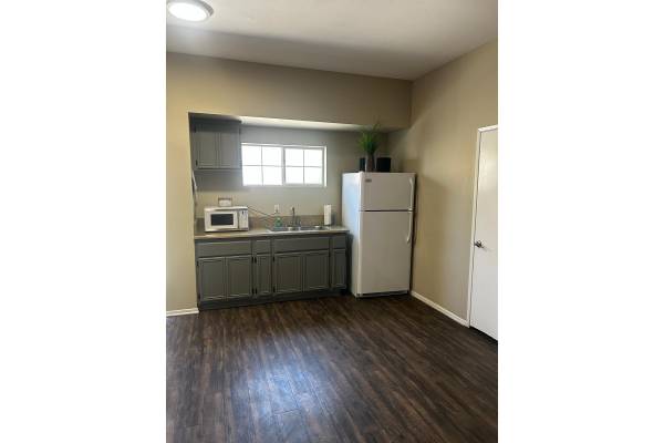 $2,075 / 2br - 935ft2 - Excelentes Ofertas de Mudanza - Cuota de Aplicación Eliminada - Debe Mudarse Antes del 9/8/2563668320901121121