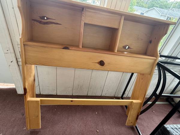 Twin headboard 1