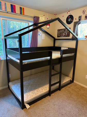 Twin Loft Bed w/ 2 Mattresses 1