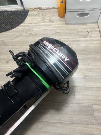 25 hp Mercury - $1,500 (Federal way)63471358664193123