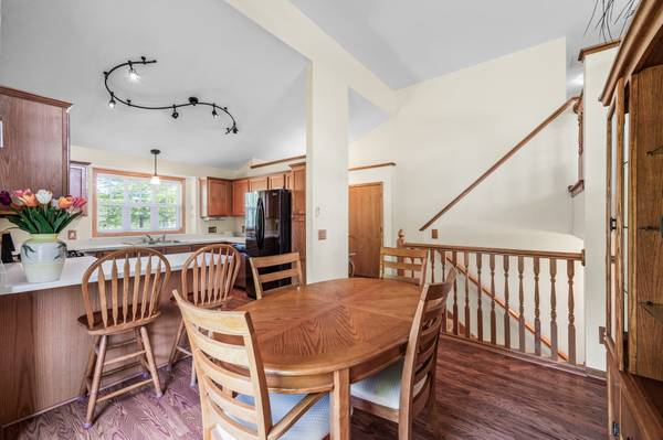 $375,000 / 2br - 1950ft2 - Detached townhome 2 bed 3 bath over sized heated garage. Price Reduced (Lino Lakes)64003957443074124