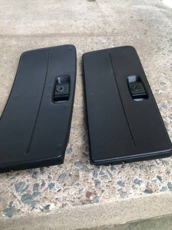 Puerta del compartimento de guantes Saab 900 clásico - $50 (Derby)63435923339777124