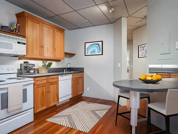 $800 / 2br - **/*vintage charming studio, one, and two bedroom /*/*/* (|||622 SW 9th Ave||||)64039057120899121