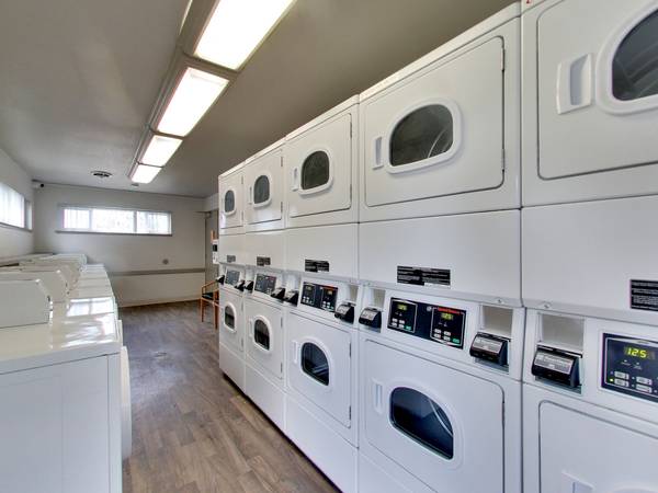 $2,020 / 524ft2 - PARQUES PÚBLICOS CERCANOS, ALBERCA CALENTADA, PISOS DE VINILO DE LUJO (hayward / castro valley)64030486906241122
