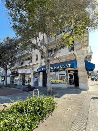 $1,785 Spacious, Studio , One Bath Unit. (berkeley)64000751460353120