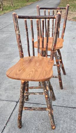 30" Hickory & Oak Barstools 1