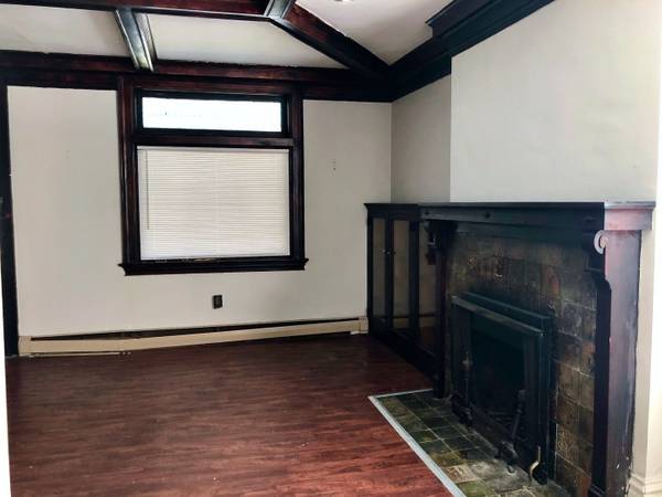 $1,115 / 1br - 540ft2 - 1/BD 1/BA, Walk to Shops, Decorative Fireplace64013204497795120