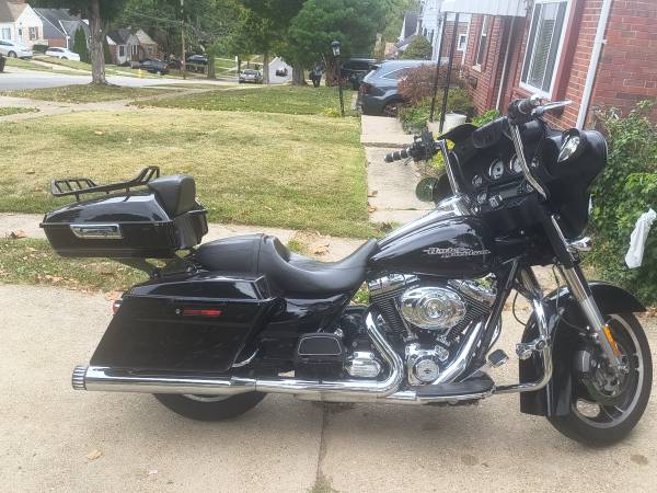 2012 Harley Street glide 1