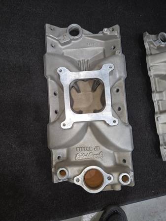 Edelbrock victor junior intake manifold sbc 1
