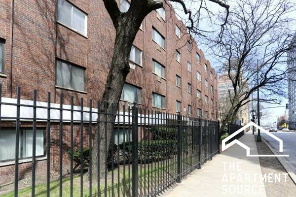 $1,495 / 1br - Updated 1-Bedroom in Edgewater! GAS, HEAT AND WATER INCLUDED (Edgewater)64041643061379121