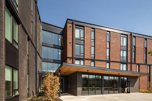 $1,251 / 353ft2 - Studio 1/BA, Onsite Laundry, Music Room (6520 N Salem Ave, Portland, OR)63870108844547122
