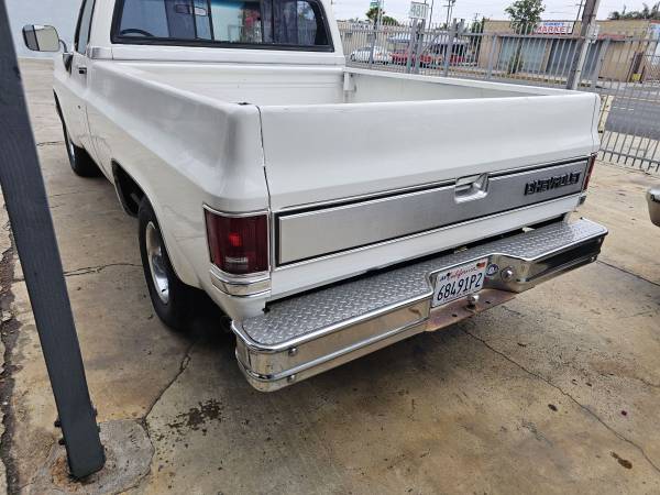 Camioneta CHEVY C10 de corta cama, 1987 - $26,000 (Los Ángeles)63436935357057123