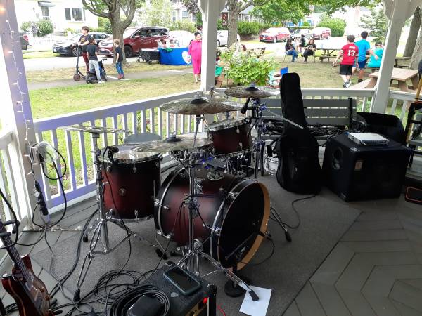 Baterista busca banda de rock clásico, country o dance (Warwick)63670053486723120