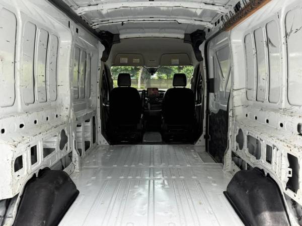 2021 Ford Transit 250 - Photo 3