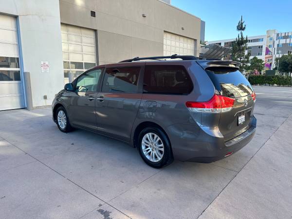 2013 Toyota Sienna XLE  Fully Loaded - $12,350 (North Hollywood)63470045201923122