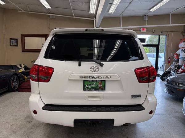 2013 Toyota Sequoia**163k**ONE OWNER** - $19,995 (concord / pleasant hill / martinez)63624193253635123