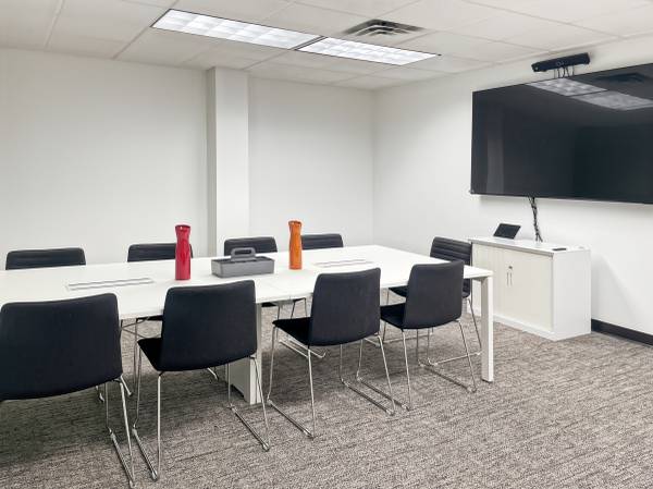 Create your professional image with your own private office space 1