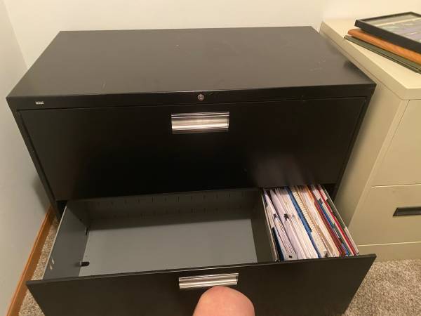 File cabinet 2 drawer 1