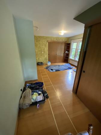 $995 / 1br - Big bedroom w/2 walk-in closets in Earthy Home (Ravenna)63659484159875123