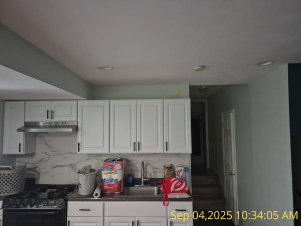 $1,350 / 1br - Fully Renovated Large Studio / One-Bedroom Apartment (Steten Island)63788384552193124