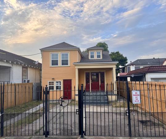 $1850.00 / 3br - Gentilly 3BD/1BA with upgraded bath, spacious backyard, new deck & bon63903653502595120