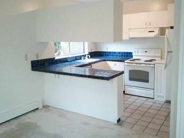 $2,900 / 2br - 1000ft2 - Bright & Space 2 bed 2 bath condo on College Avenue downtown Berkeley (berkeley)64045029045634121