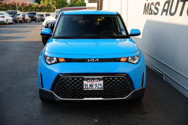 2024 Kia Soul EX hatchback Surf Blue - $19,299 (LLAME 916-512-6289 !!)63619407365121121