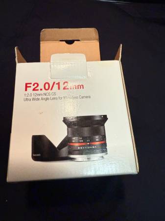 Samyang F2.0/12 mm, caja original para lente. SOLO CAJA SIN LENTE - $10 (Bellevue)63471356876801123