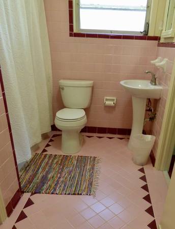 $675 PRIVATE ROOM WITH ENSUITE – QUIET AND CONVENIENT SPACE (Santa Rosa)63826178201729121