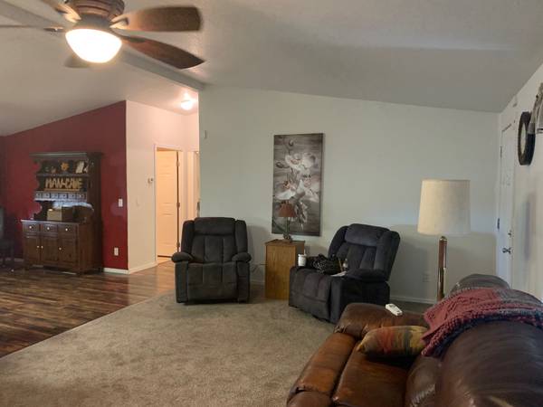 $334,900 / 3br - 1405ft2 - FURNISHED~~NO HOA~LARGE LOT~MOUNTAIN VIEWS~A MUST SEE!! (APACHE JUNCTION)64151014921602124