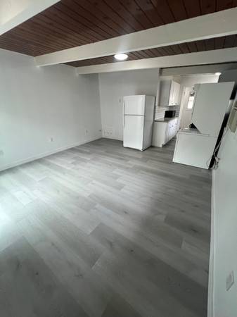 $2100.00 / 1br - 450ft2 - 1 Bed/1 Bath Unit in Los Angeles - $2100/mo - Available 10/1/202563774528006019124