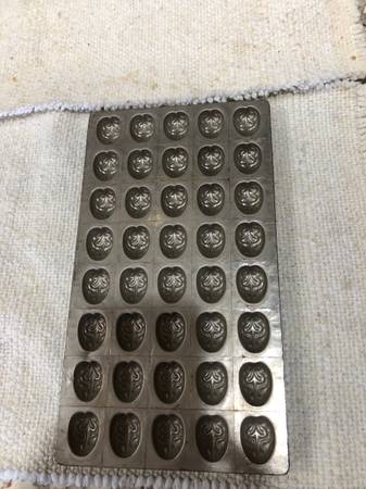 Antique Chocolate Walnut Candy Mould 1