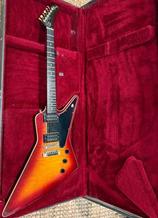 1982 GIBSON EXPLORER E2 1
