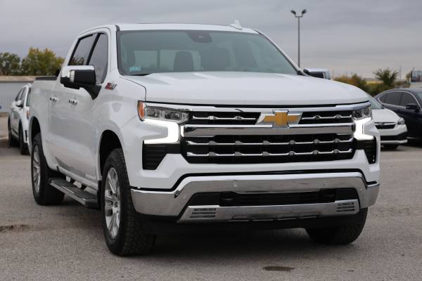 2024 Chevrolet Silverado 1500 LTZ photo 4