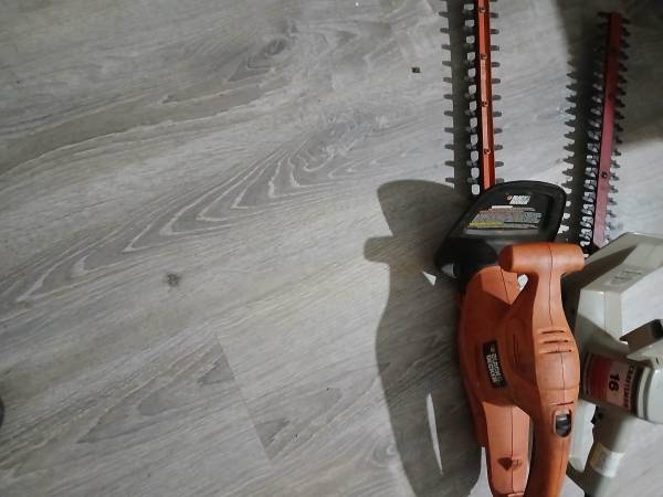 Outdoors trimmers - $30 (Decatur)63470457107713120