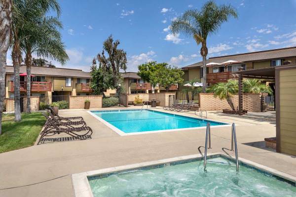 Spacious Closets, Central Air Conditioning, Dishwasher 1