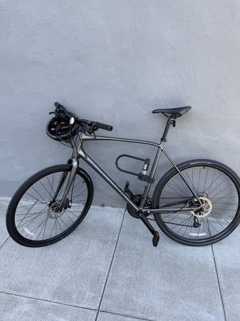 Giant Escape XL with disc brakes 1