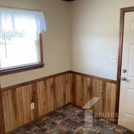 $925 / 2br - 900ft2 - ***Reduced Price!! 2/1.5 Townhome Anderson-Super Convenient*** (Anderson)63783765575171124