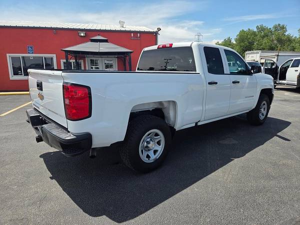 2017 Chevrolet Silverado WT - Photo 7